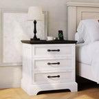 Comodino moderno in stile rustico con 3 ampi cassetti, tavolino laterale da 63 cm di larghezza in legno retrò, comodino grande per camera da letto, bianco