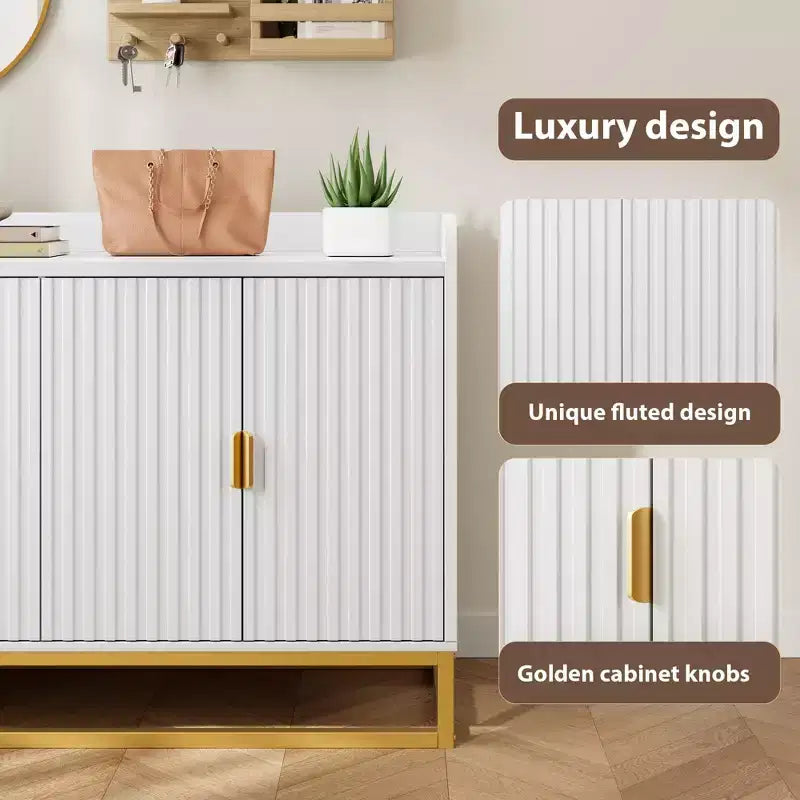 Credenza, mobile contenitore scanalato da 120 cm con ripiani regolabili per soggiorno cucina