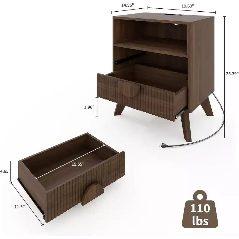2 comodini moderni con scanalature, gambe angolate e maniglie rotonde in legno, 2 cassetti, tavolino da salotto per camera da letto e soggiorno