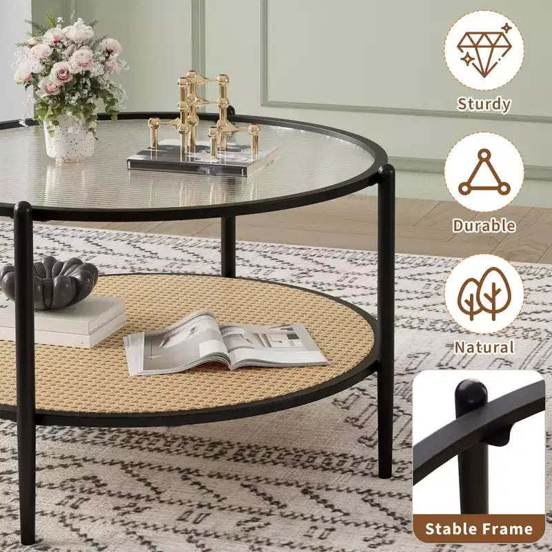 Tavolino rotondo in rattan da 30 pollici con ripiano, tavolino da caffè circolare a 2 livelli con vetro effetto onda per soggiorno, tavolino finale moderno piccolo rotondo nero e oro